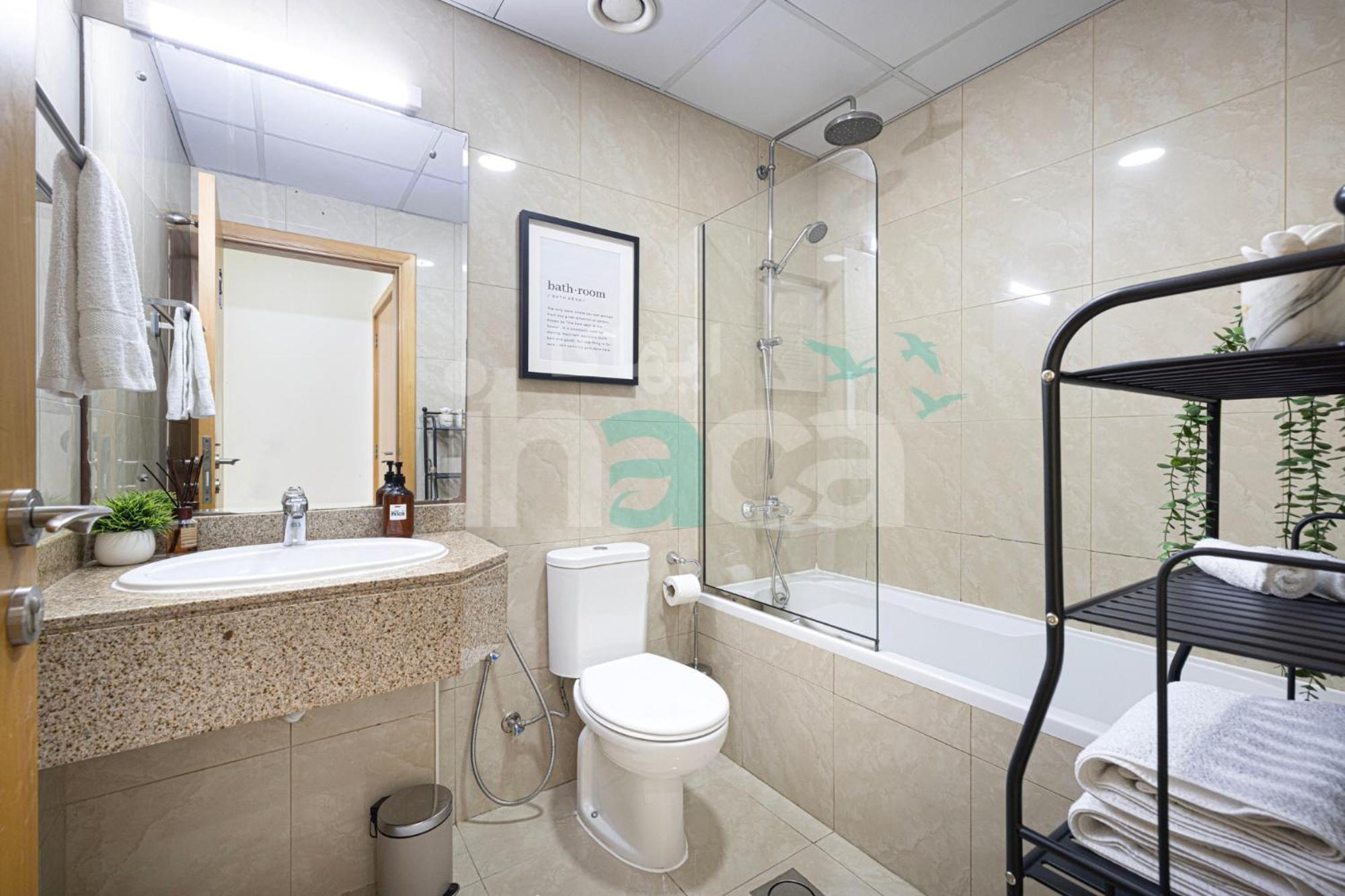 Modern Cozy 1 Bedroom Marina Near Tram Ain Sea View Balcony * Dubai